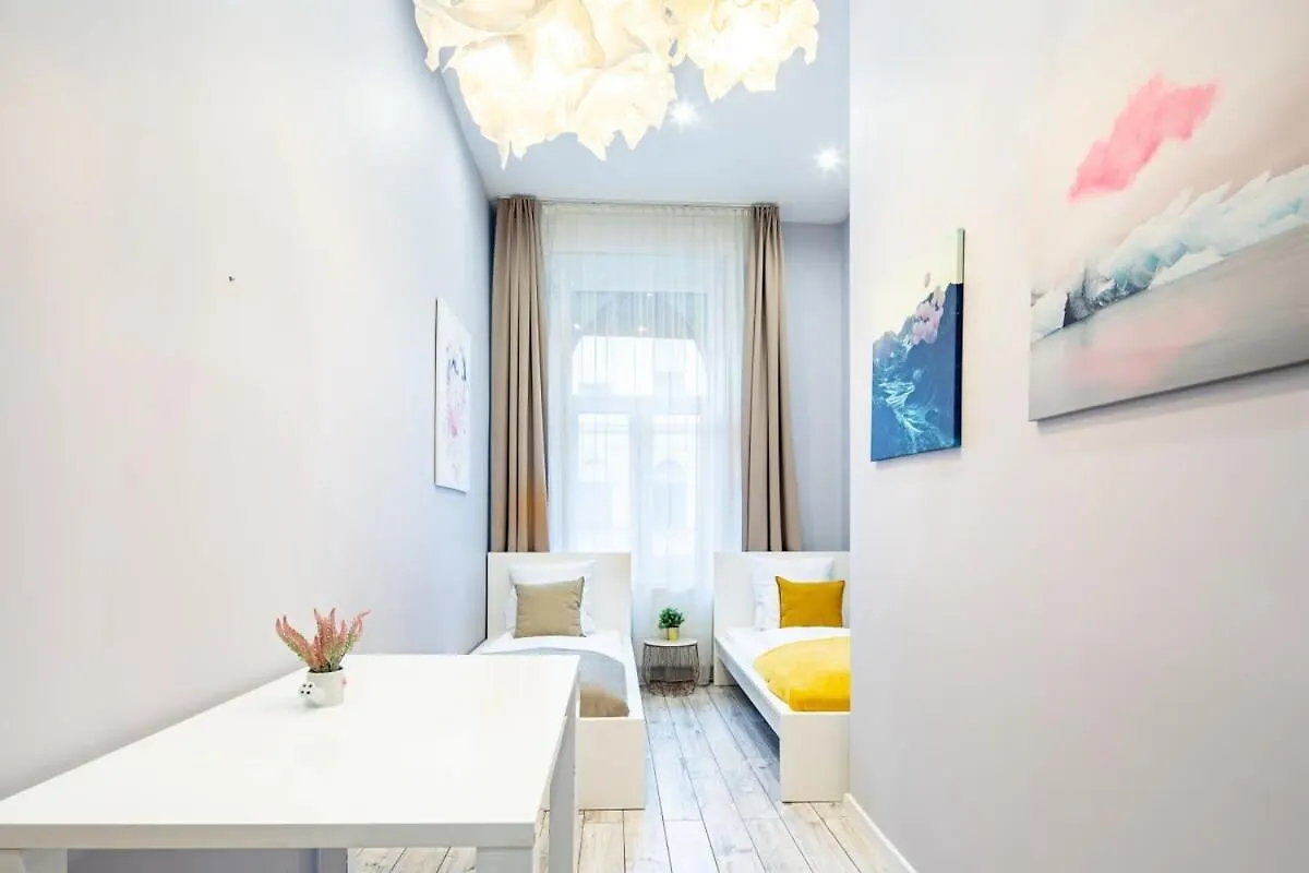 Central - Large And Comfy Apartment Budapest 0*,