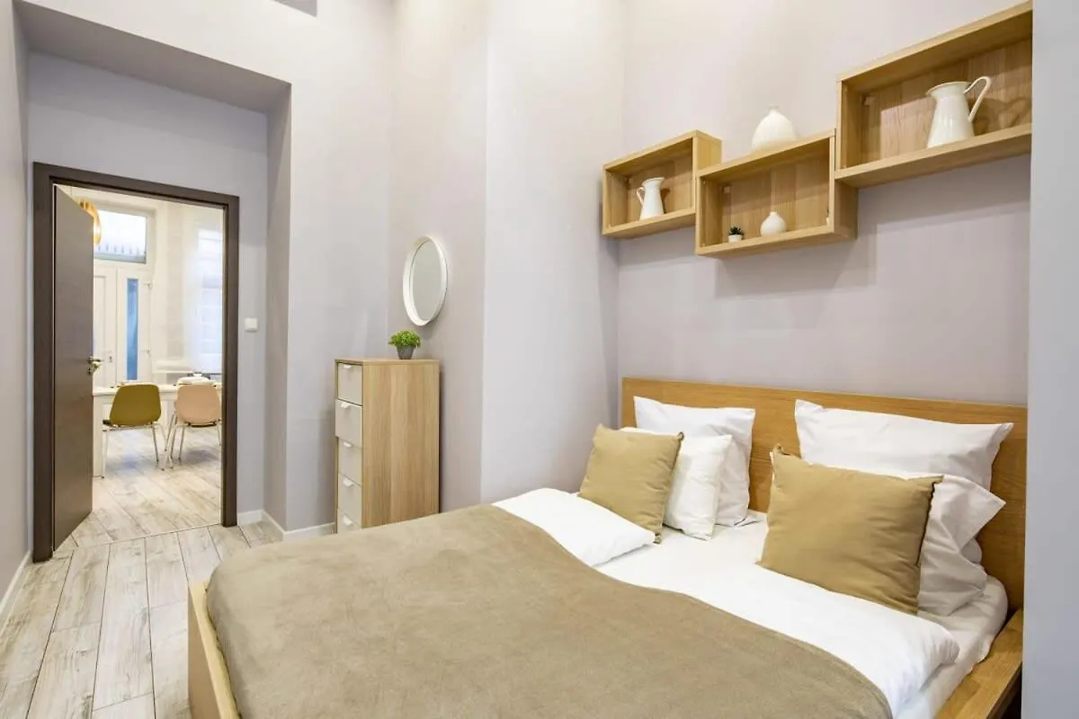 Central - Large And Comfy Apartment Budapest