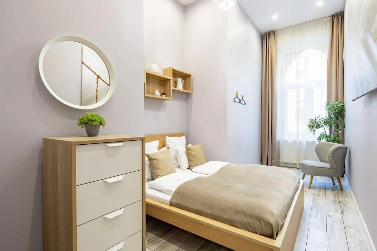 Central - Large And Comfy Apartment Budapest